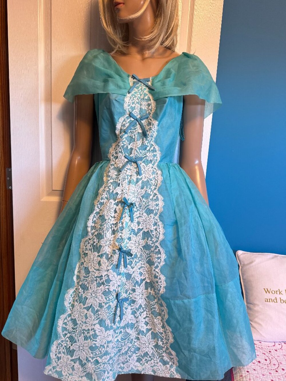 Vintage 1950s Tiffany Blue Tulle Lace Crinoline Prom Party Dress Cupcake